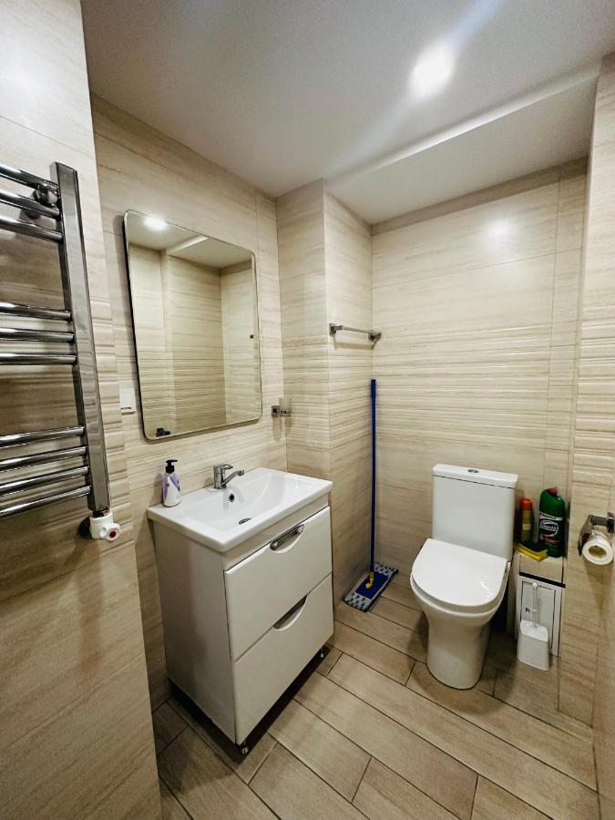 Suite Apartment On Pushkin Street Yerevan Exterior photo